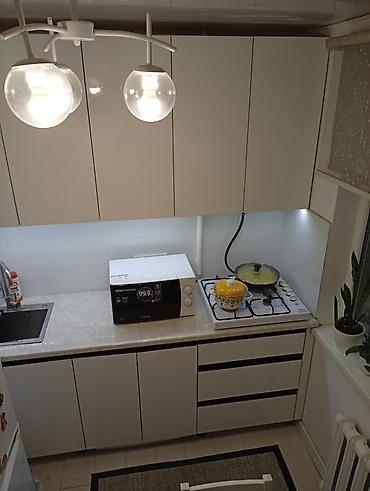 Продажа квартир: 3 комнаты, 64 м², 6 мкр 104 серия, 1 этаж, Евроремонт — 5