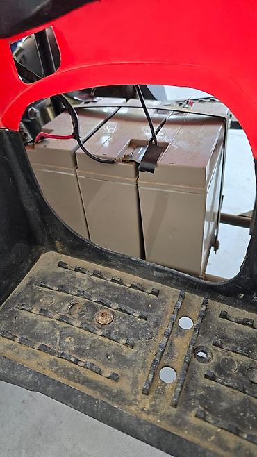 Kvadrosikllar: Uşaq/yeniyetmə üçün ATV (kvadrosikl) - Rəng: qırmızı, kompakt korpus — 7