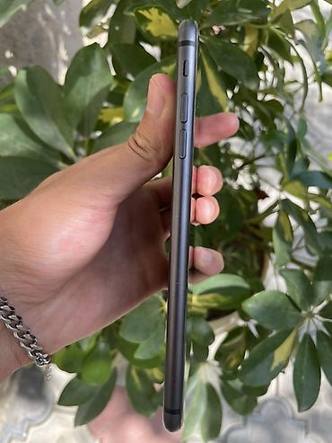 Apple iPhone: IPhone 8 Plus, 64 GB, Space Gray, Simsiz şarj — 4