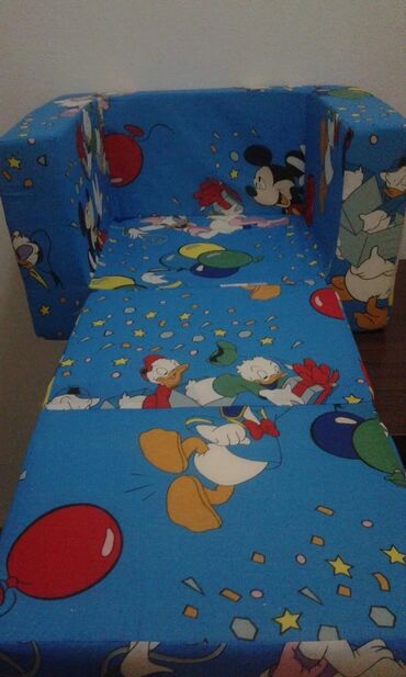 Foteljice: Praktične dečije foteljice, izradjene od čvrstog sunđera i presvučene — 3