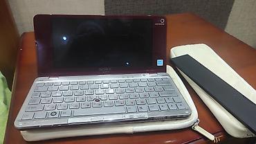 noutbuk: Sony VAIO P Series ultra-portativ noutbuk - Rəng: tünd şərab/bordo — 2