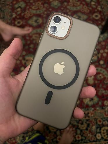 iphone 11 mini: IPhone 11, 64 GB, Qara, Simsiz şarj, Face ID — 3