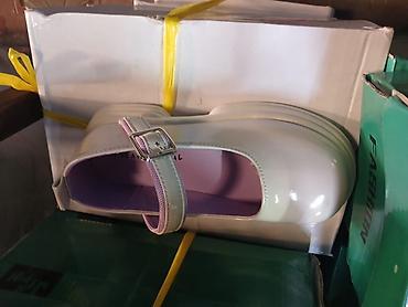 Другая женская обувь: Белые туфли Мэри Джейн для девочек с эффектным бантом спереди. Модель — 15