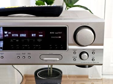 Pojačala i prijemnici: Denon AV surround risiver AVR-1705 sa daljinskim upravljačem. Glavne — 4