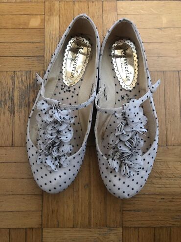 nike command white: Ballet shoes, 37