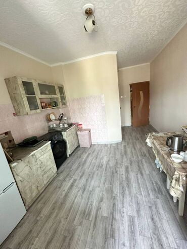 1 комнатная квартира в канте: 1 бөлмө, 47 кв. м, Жеке план, 5 кабат, Эски ремонт