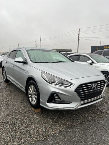 свежее пригнан: Hyundai Sonata: 2018 г., 2 л, Автомат, Газ, Седан