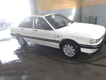 экономичные авто: Mitsubishi ASX: 1989 г., 1.8 л, Механика, Газ, Хэтчбэк