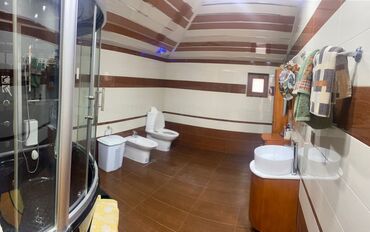 Həyət evləri və villaların satışı: Şəhər mənzərəsinə açılan balkonları olan möhtəşəm fasadlı 4 mərtəbəli — 13