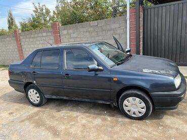 volkswagen 1992: Volkswagen Vento: 1993 г., 1.8 л, Механика, Бензин, Седан