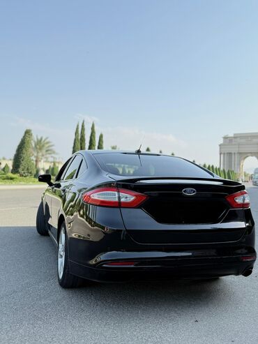 Ford: Ford Fusion: 1.5 l | 2016 il 18500 km Sedan — 4