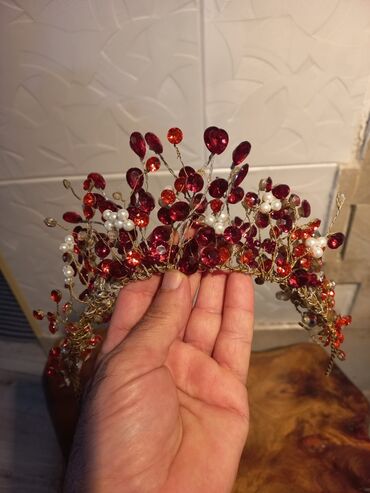 Taclar: Gəlin tacları və saç aksesuarları dəsti cəmi 300 azn - Üç fərqli — 9