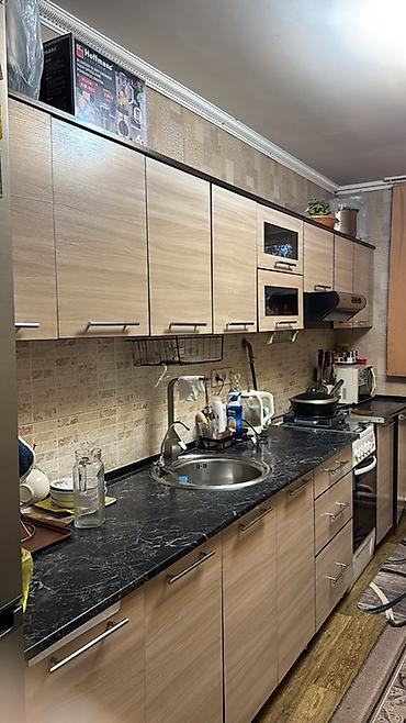silver kitchen: Кухонный гарнитур линейный, современный стиль, фасады под светлое — 1