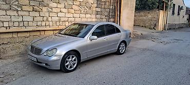 mersedes manitor: Mercedes-Benz 240: 2.6 l | 2001 il Sedan — 2