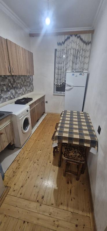 binə atciliq ev satilir: Binə Savxoz Qardaşlar market . 2 otaqlı həyət evi . İşıq qaz su — 3