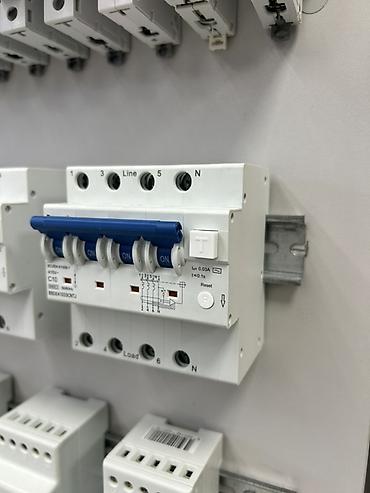 avtomat: Elektrik avtomat, 3 faza, 415 Vt, Ödənişli çatdırılma, Ünvandan götürmə — 2