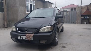Opel: Opel Zafira: 1.8 l | 1999 il 300 km Van/Minivan — 13