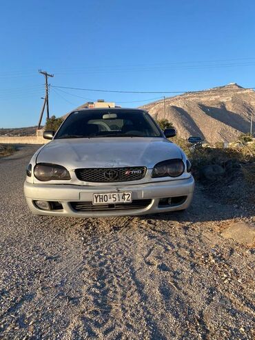 Toyota Corolla: 1.6 l. | 2000 έ. Χάτσμπακ