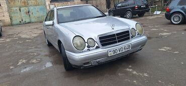 Mercedes-Benz: Mercedes-Benz E 230: 2.3 l | 1995 il Sedan