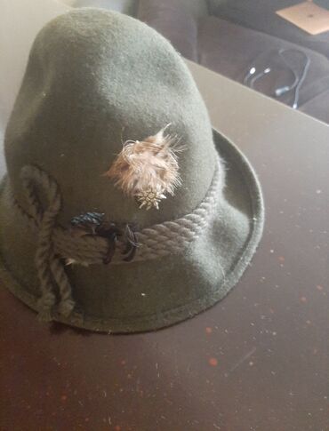 Baş geyimləri: Qadın papaqları — 9