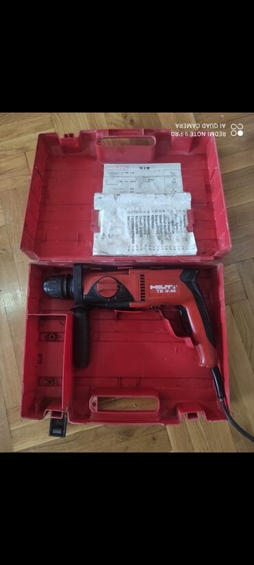 postolje za bušilicu: Hilti TE-2 M masina odlicna. lepo radi sluzi za tiplovanje ima opciju