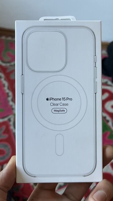 Чехлы: Чехол на IPhone 15 PRO. Куплен в Англии, у самого бренда. Продаю так