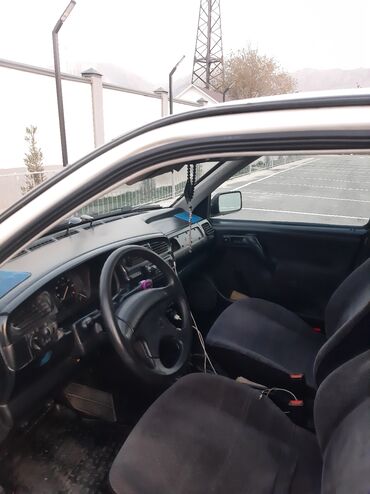 Volkswagen: Volkswagen Golf: 1993 г., 1.6 л, Механика, Бензин, Хэтчбэк — 10