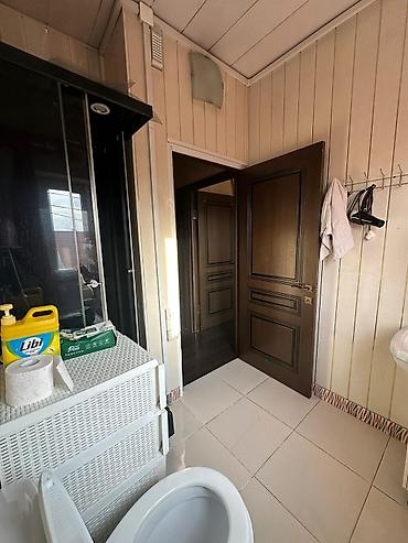 Продажа коттеджей и домов: Продается частный дом с высоким забором и откатными/секционными — 4