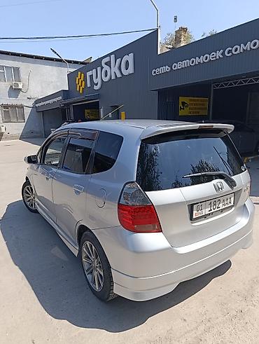 ветравик фит: Honda Fit: 2002 г., 1.3 л, Вариатор, Бензин, Хэтчбэк — 6