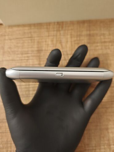 Nokia: Nokia E7, 16 GB, rəng - Gümüşü, Sensor — 6