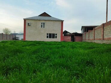 продается здание: В г. Токмок продаётся 2-ур. дом + бизнес(семейная сауна) центр. р-н