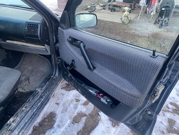 Volkswagen: Volkswagen Passat Variant: 1992 г., 1.8 л, Механика, Бензин, Универсал — 5