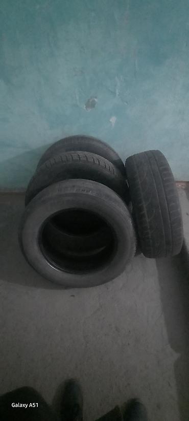 Шины: Шины 235 / 65 / R 17, Зима, Б/у, Внедорожные (АТ/МТ), США, Continental — 4