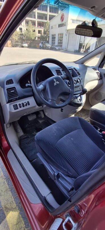 Mitsubishi: Mitsubishi Grandis: 2007 г., 2.2 л, Автомат, Бензин, Минивэн