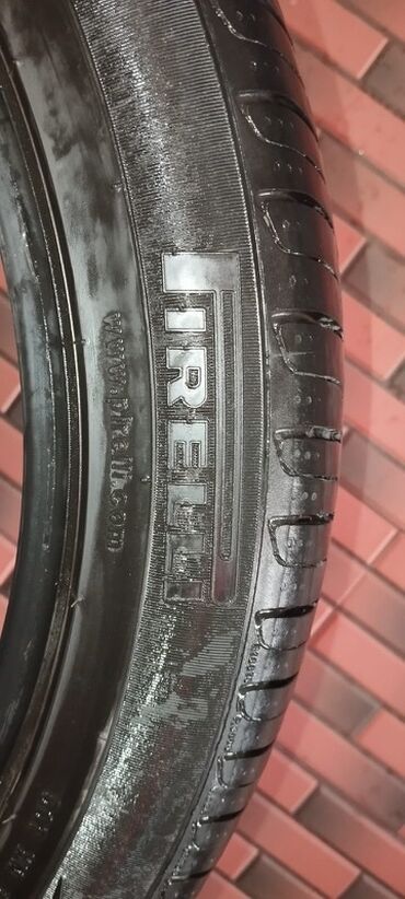 disklər 13: Pirelli markalı avtomobil şini. Şin uzunömürlü istifadə üçün