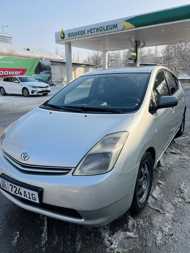 Toyota: Toyota Prius: 2005 г., 1.5 л, Вариатор, Гибрид, Седан