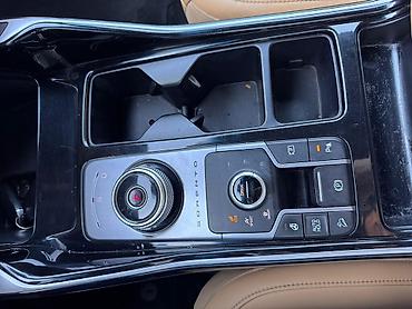 ред: Kia Sorento: 2022 г., 1.6 л, Гибрид, Кроссовер — 8