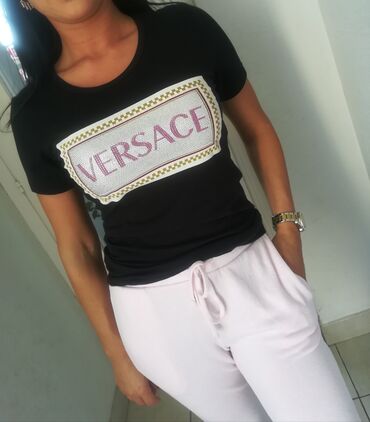 velicine bruseva: VERSACE majica
UVOZ Pariz.
Vel S M