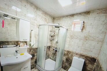 Həyət evləri və villaların satışı: 6 otaqlı, 440 kv. m, Orta təmir — 20