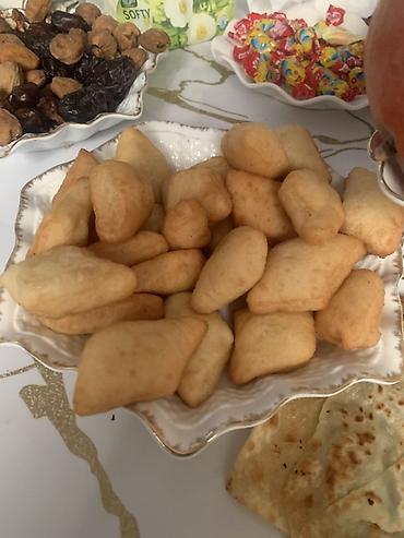 купить гумус: Домашние пышки-снэки (жареные кусочки дрожжевого теста) - Небольшие — 1