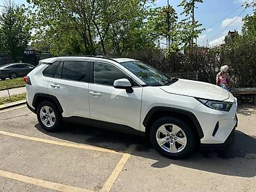 Toyota: Toyota RAV4: 2019 г., 2.5 л, Автомат, Бензин, Кроссовер — 4