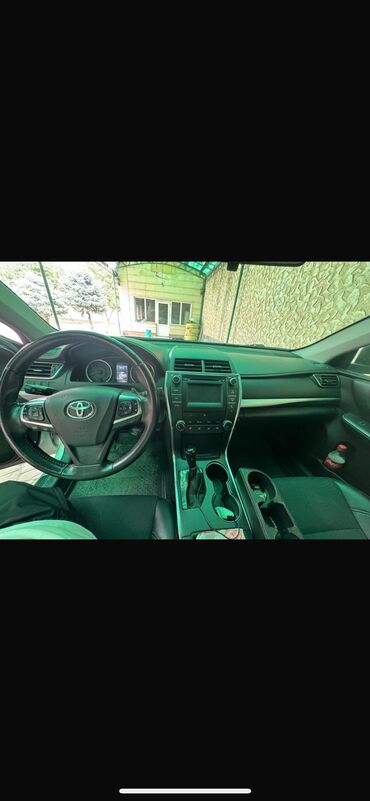 нужна машина: Toyota Camry: 2017 г., 2.5 л, Автомат, Бензин, Седан