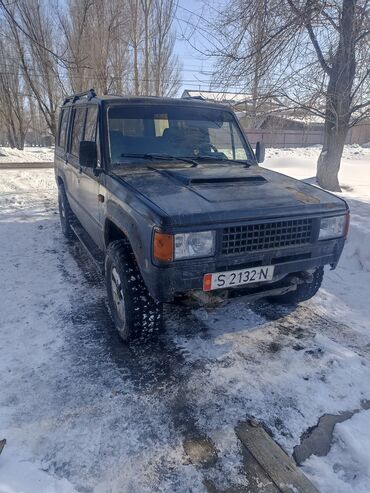 Isuzu: Isuzu Trooper: 1990 г., 2 л, Механика, Бензин, Внедорожник