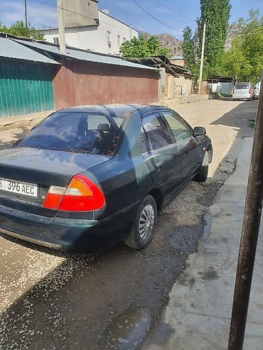 Mitsubishi: Mitsubishi Lancer: 2000 г., 1.3 л, Кол менен иштөөчү, Бензин, Седан — 3