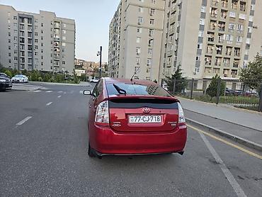 prius qranat: Toyota Prius (2-ci nəsil) hibrid hetçbek - Rəng: qırmızı - Kuzov: 5 — 2