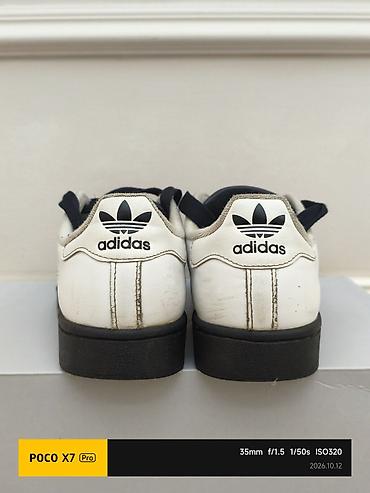 Жеке буюмдар: Эркектердин кроссовкасы, 37, Adidas, Колдонулган, түсү - Ак, Өзү алып кетүү — 4