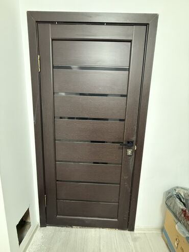 буу терезе эшик: Ички эшик айнек менен, МДФ, Сол, түсү - Күрөң, 200 * x 90 см, Колдонулган