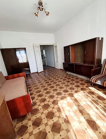 продаю квартиру энергетики: 1 комната, 35 м², 105 серия, 2 этаж, Старый ремонт — 3