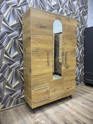 Dolablar: Yeni, Açılan, 3 qapılı Düz dolab, Dolab-asılqan, Rusiya — 4