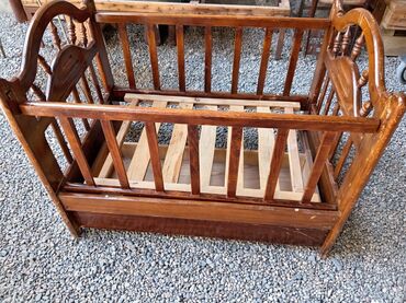 Otaq bitkiləri: Oğlan və qız üçün, İşlənmiş, Dördbucaq, Beşik, Dəstsiz, Matrassız, Yellənmə mexanizmsiz